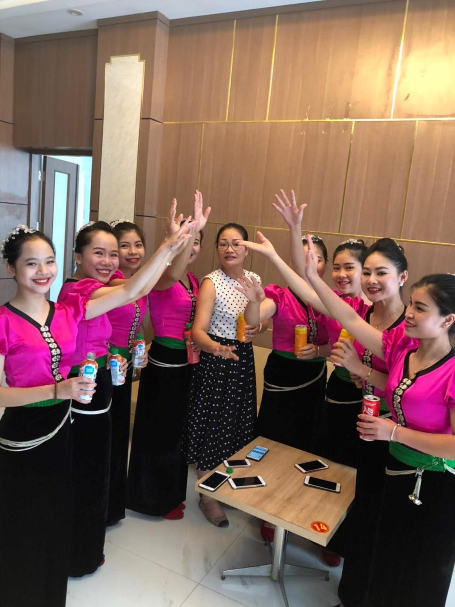 Hoa Hong Hotel Son La Buitenkant foto