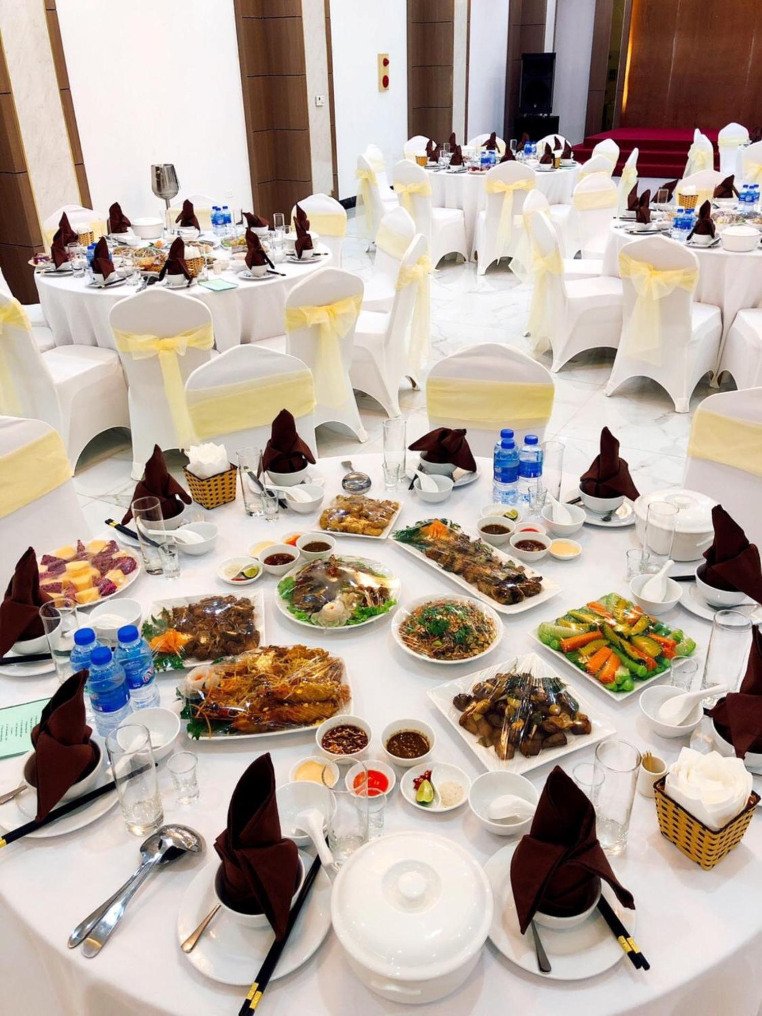 Hoa Hong Hotel Son La Buitenkant foto